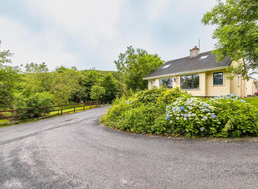 84 Clifden Glen, Couravoughil, Clifden, H71YW97
