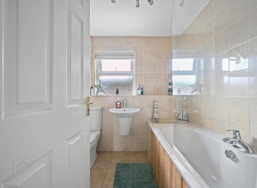 56 Glenmore Park, Lisburn, BT27 4RT