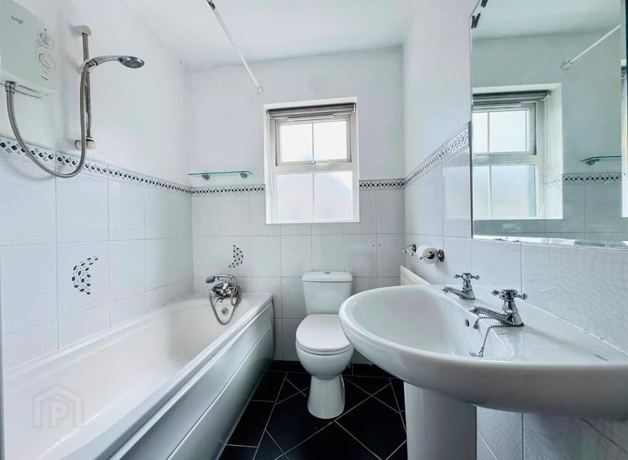 11 Greenvale Manor Gardens, Belmont Road, Antrim, BT41 1SA