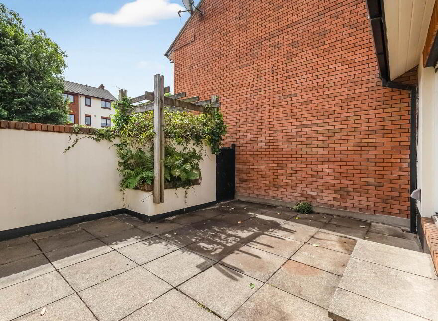 10 Upper Malone Crescent, Belfast, BT9 6PR