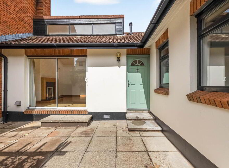 10 Upper Malone Crescent, Belfast, BT9 6PR