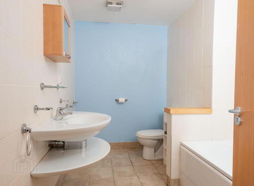 74 Stranmillis Wharf, Belfast, BT9 5GN