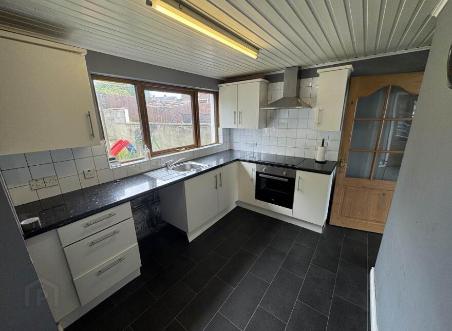 30 Fairway, Larne, BT40 2BB