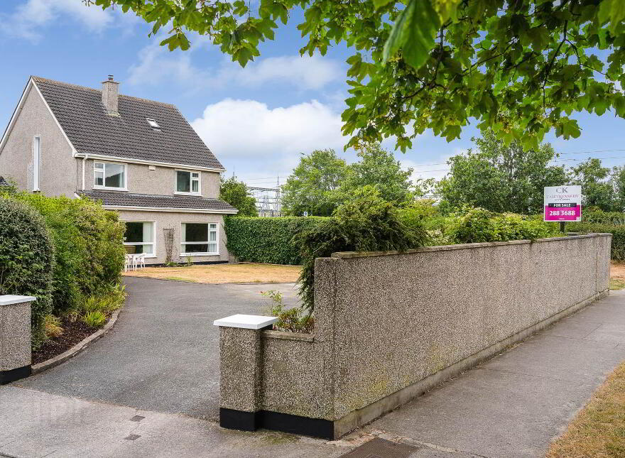 9 Drinaghmore Close, Leopardstown, Dublin, D18A372