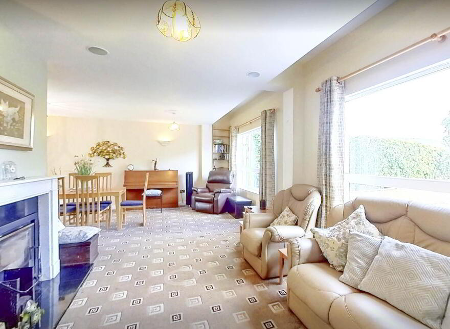 9 Drinaghmore Close, Leopardstown, Dublin, D18A372