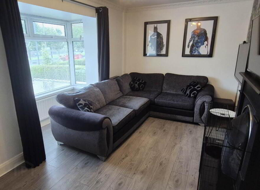 16 Eastway Gardens, Derry, BT48 9QB