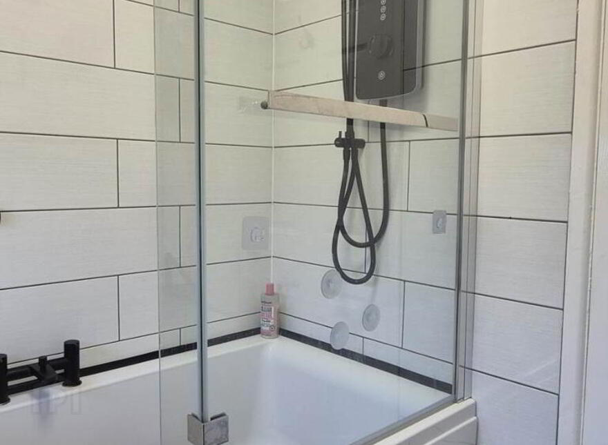 16 Eastway Gardens, Derry, BT48 9QB