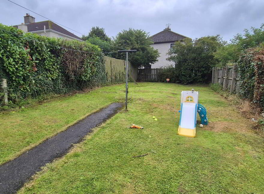 16 Eastway Gardens, Derry, BT48 9QB