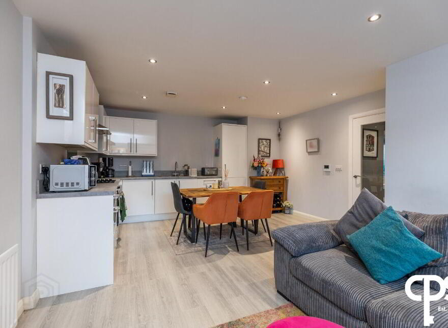 Apt 2, 32 Gardiner Street, Belfast, BT13 2GT