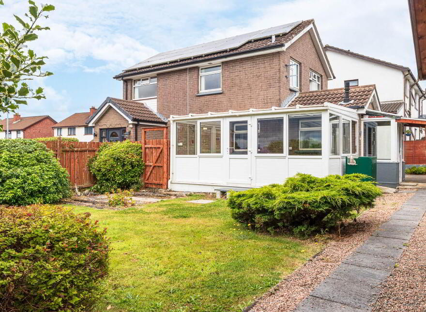 53 Clare Heights, Ballyclare, BT39 9HA
