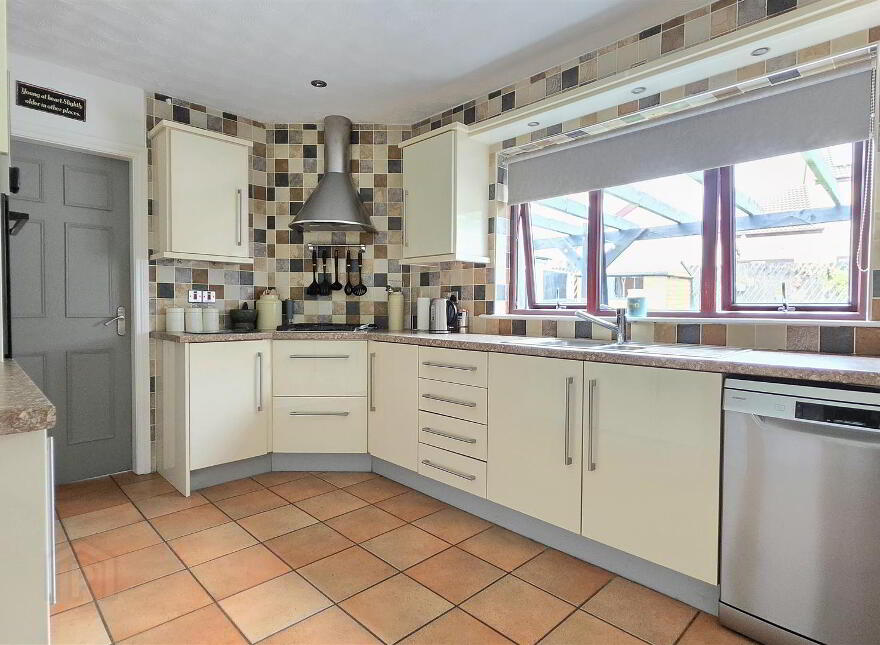 1 Broadlands, Carrickfergus, BT38 7BL