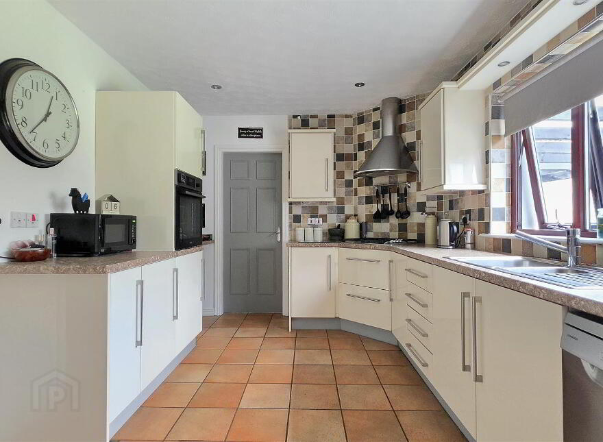 1 Broadlands, Carrickfergus, BT38 7BL
