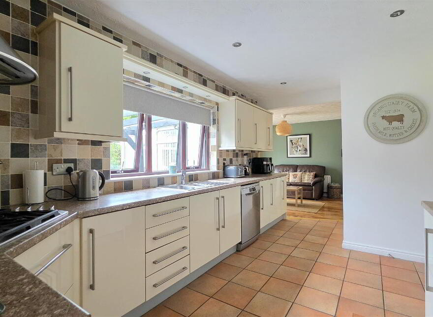 1 Broadlands, Carrickfergus, BT38 7BL