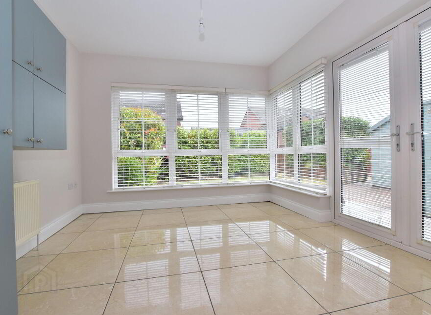 17 Magheralave Meadows, Lisburn, BT28 3NT