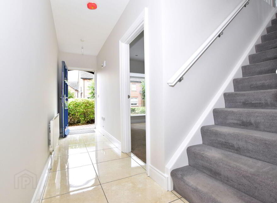 17 Magheralave Meadows, Lisburn, BT28 3NT