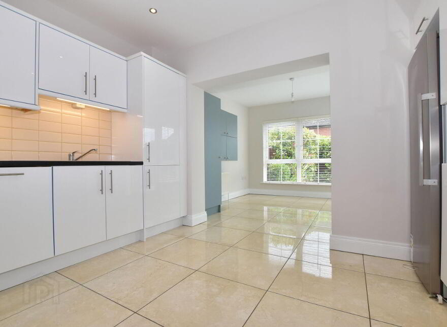 17 Magheralave Meadows, Lisburn, BT28 3NT
