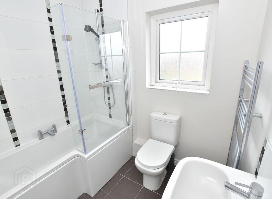 17 Magheralave Meadows, Lisburn, BT28 3NT