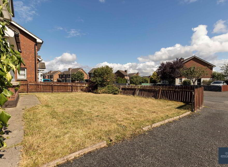 42 Avondale Manor, Craigavon, BT64 1AE