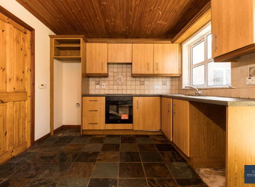 42 Avondale Manor, Craigavon, BT64 1AE