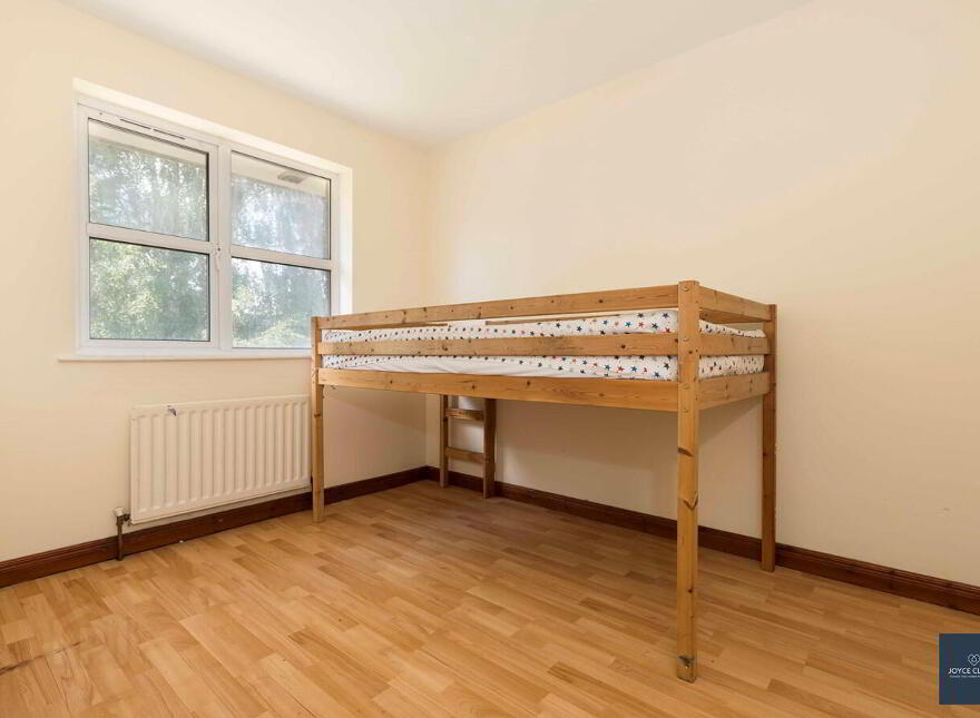 42 Avondale Manor, Craigavon, BT64 1AE