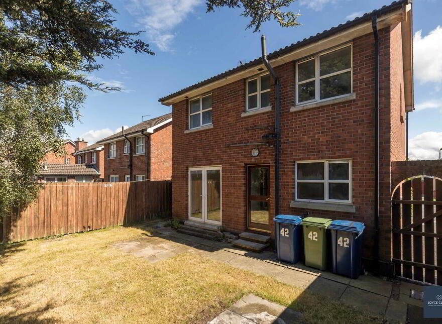 42 Avondale Manor, Craigavon, BT64 1AE
