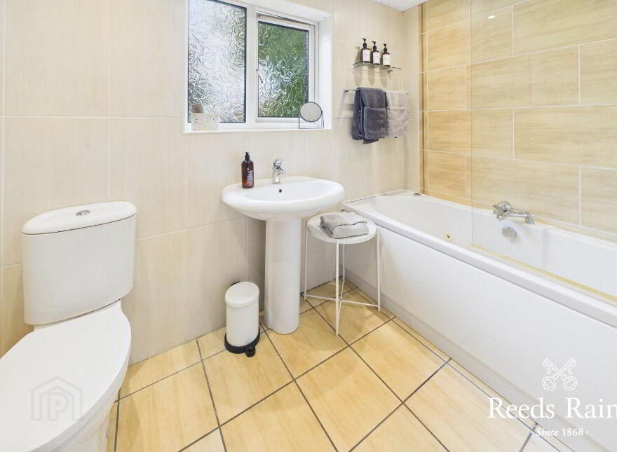 63 Seaview Drive, Belfast, BT15 3NB