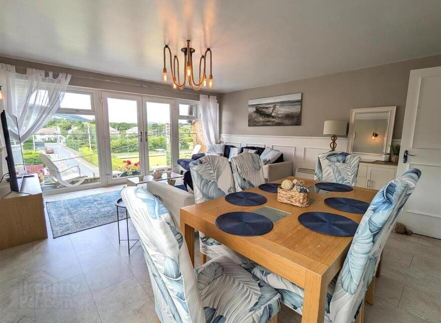 11b Park Avenue Apartments, Central Promenade, Belfast, BT33 0DY