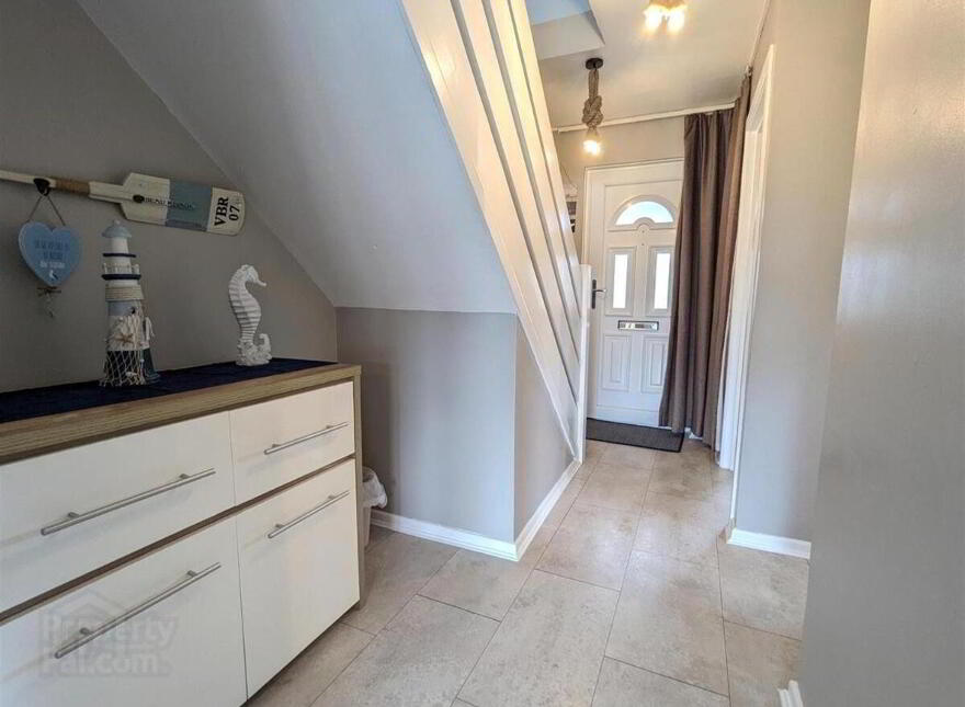 11b Park Avenue Apartments, Central Promenade, Belfast, BT33 0DY