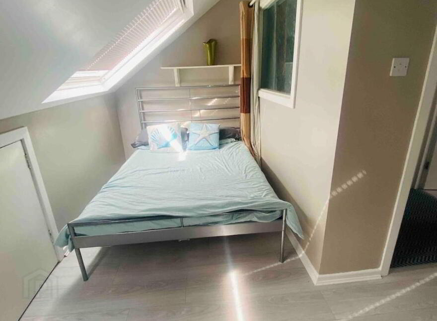 11b Park Avenue Apartments, Central Promenade, Belfast, BT33 0DY