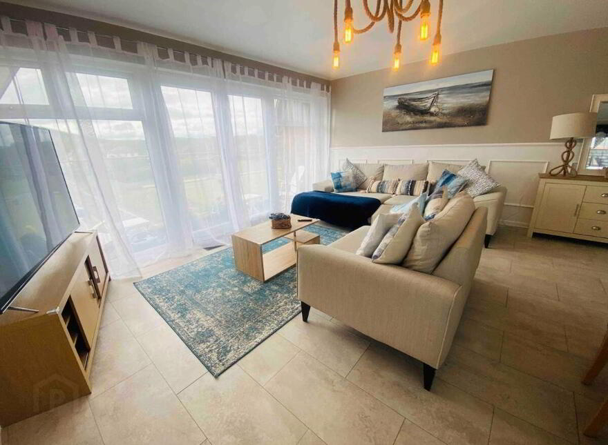 11b Park Avenue Apartments, Central Promenade, Belfast, BT33 0DY