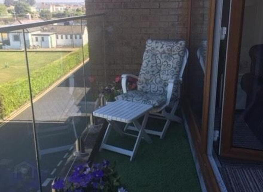 11b Park Avenue Apartments, Central Promenade, Belfast, BT33 0DY