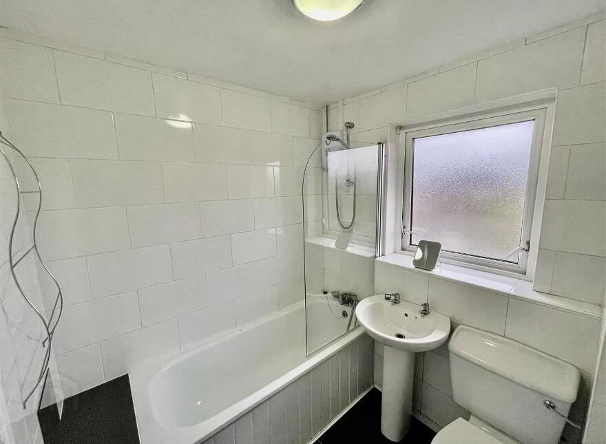 7b Rathgill Terrace, Bangor, BT19 7WF