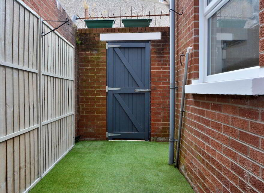 16 Holland Drive, Ballyhackamore, Belfast, BT5 6EH