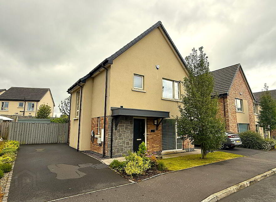 62 Ayrshire Avenue, Lisburn, BT28 2WF