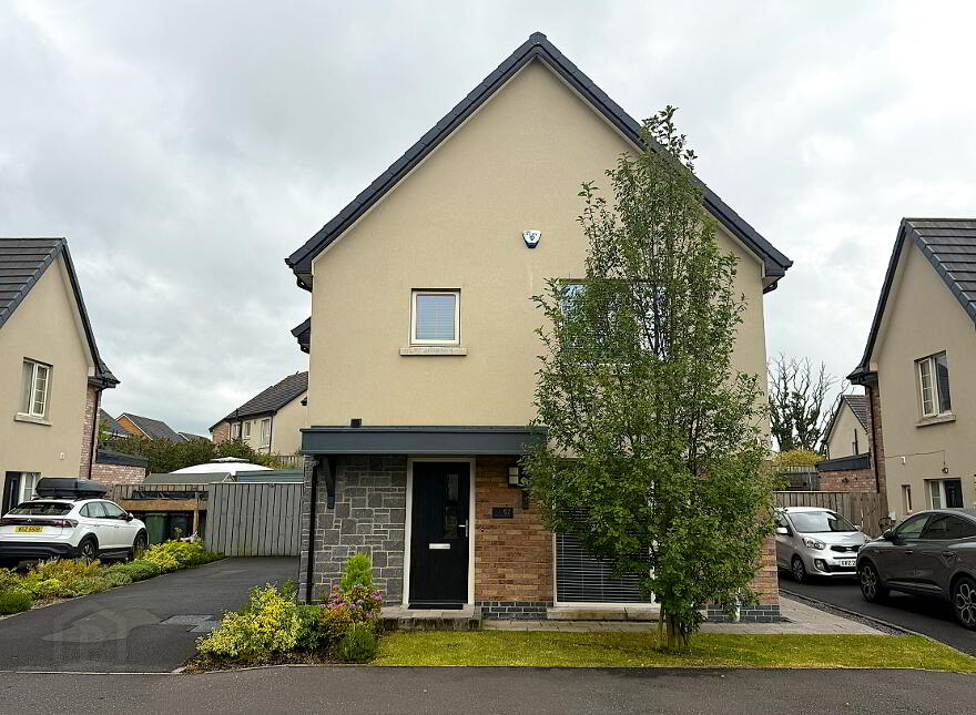 62 Ayrshire Avenue, Lisburn, BT28 2WF