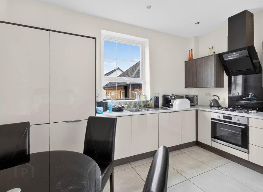 41 Millmount Village Square, Dundonald, Belfast, BT16 1YX