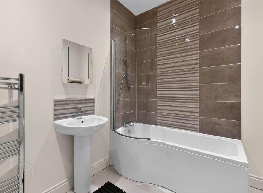 41 Millmount Village Square, Dundonald, Belfast, BT16 1YX