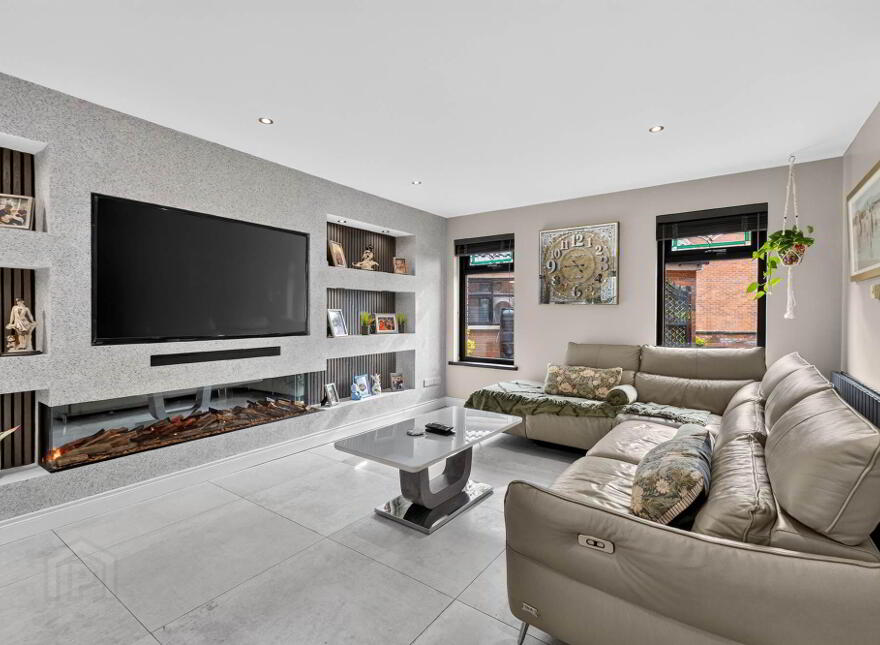 66 Oakhurst Avenue, Belfast, BT10 0PE