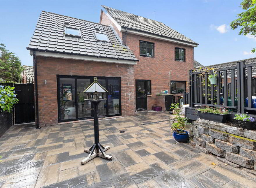 66 Oakhurst Avenue, Belfast, BT10 0PE