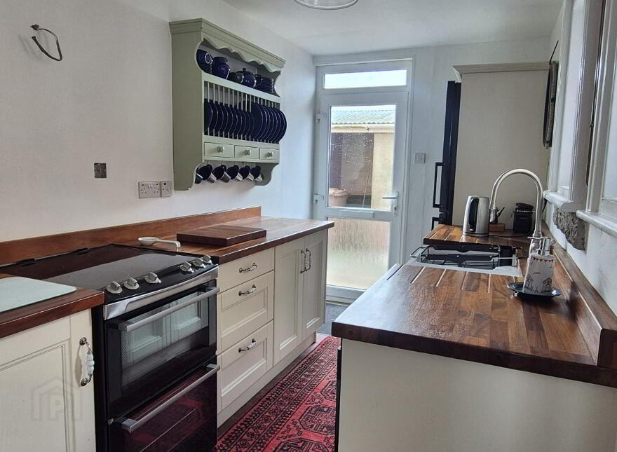 4 Coastguard Cottages, Kilkeel, BT34 4GF