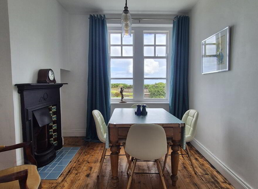 4 Coastguard Cottages, Kilkeel, BT34 4GF