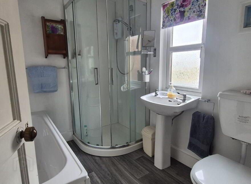 4 Coastguard Cottages, Kilkeel, BT34 4GF
