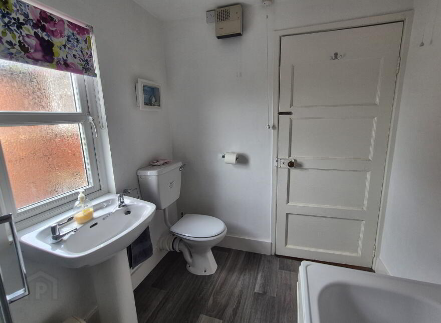 4 Coastguard Cottages, Kilkeel, BT34 4GF