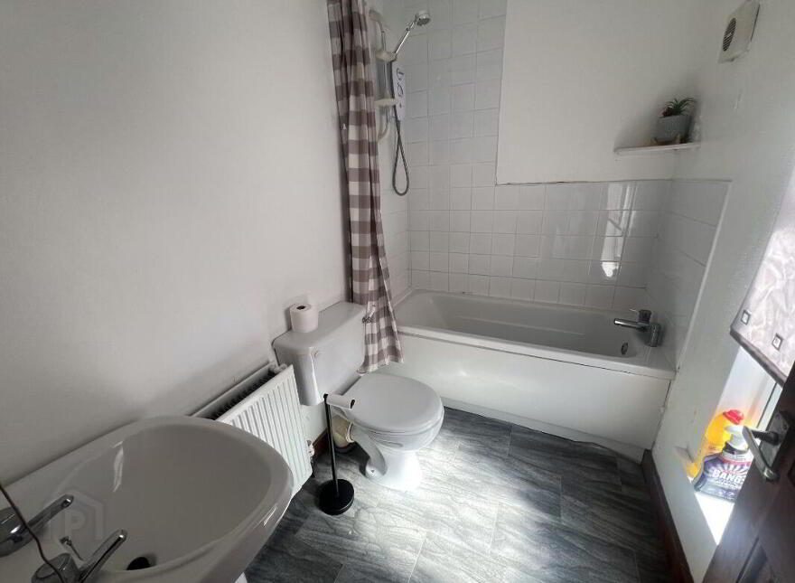 92 Tavanagh Street, Belfast, BT12 6JN