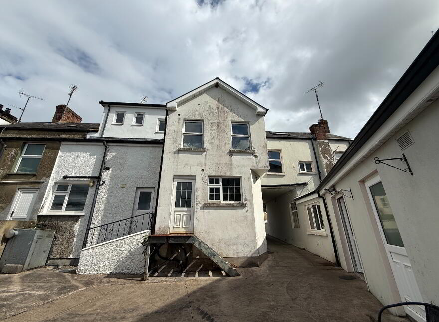 13 Legar Crescent, Clones