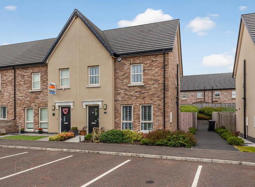 22 Woodbrook Manor, Lisburn, BT28 0AD photo