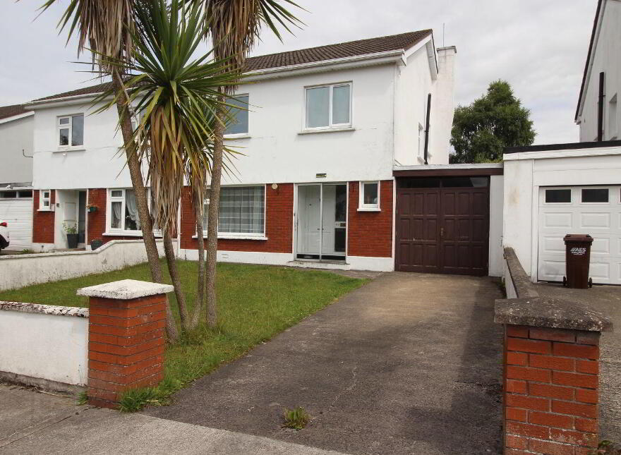 43 Woodlands, Navan, C15K3T7 photo