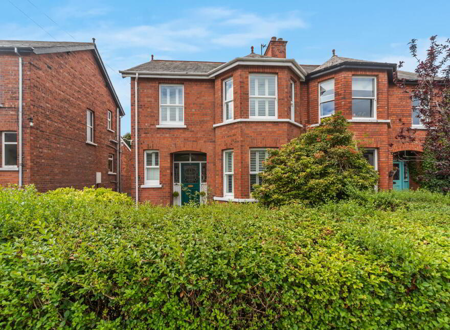 15 Luxor Gardens, Belfast, BT5 5NB