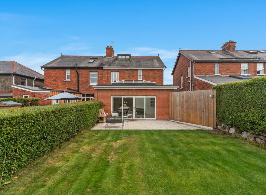15 Luxor Gardens, Belfast, BT5 5NB
