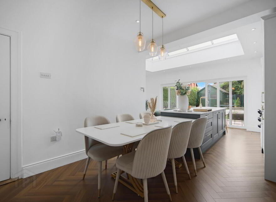 15 Luxor Gardens, Belfast, BT5 5NB